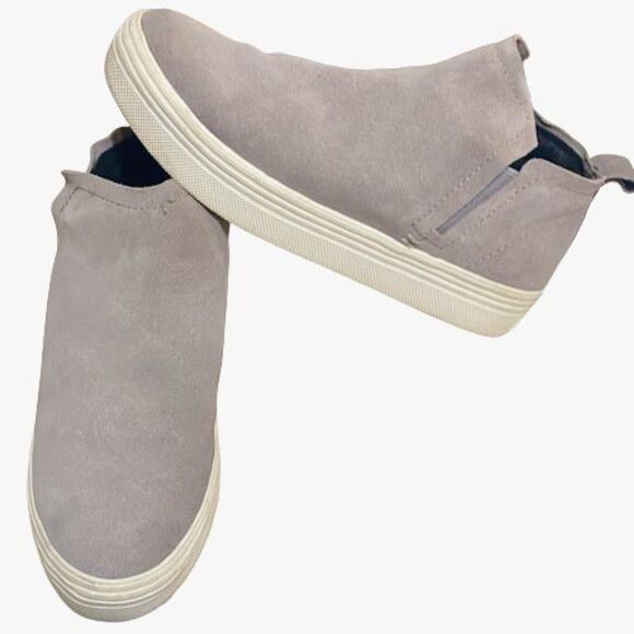 Womens Size 7 Dolce Vita Ankle Boot Sneaker Gray Comfort Casual Fashion Suede - Picture 2 of 5
